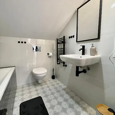 Apartament Za Ratuszem - Z Balkonem Радом Екстер'єр фото