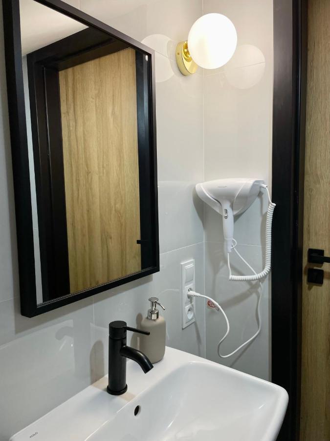 Za Ratuszem - Z Balkonem Apartment *